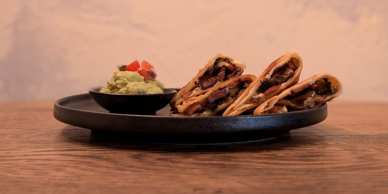 Quesadillas at Amigos y Familia